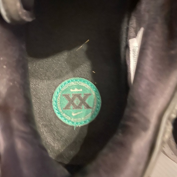 Lebron XX - Picture 4 of 9